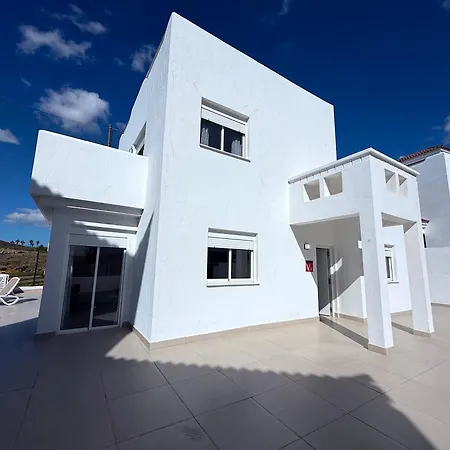 Willa Easytenerife - Modern Princess *